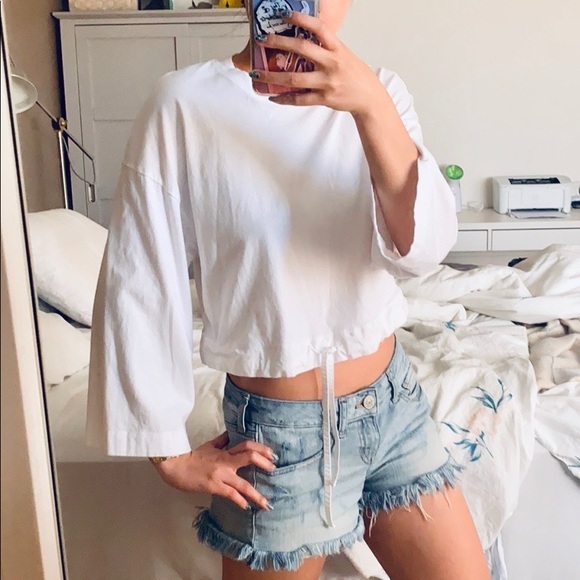 Aritzia Tops - Aritzia Wilfred white long sleeve crop top